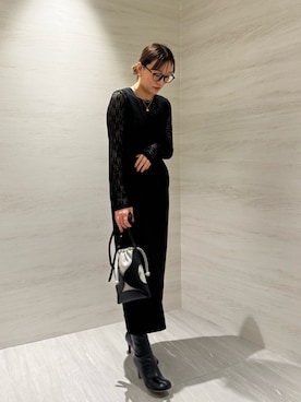 「AJUGA.（アジュガ）のストレッチシアーレース長袖トップス（Tシャツ/カットソー、ブラック系）」を使った、AJUGA.スタッフさん（レディース・168cm）の春コーディネート