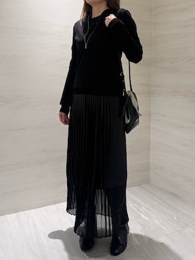 「AJUGA.（アジュガ）のストレッチシアーレース長袖トップス（Tシャツ/カットソー、ブラック系）」を使った、AJUGA.スタッフさん（レディース・168cm）の春コーディネート