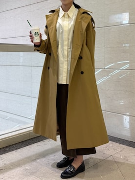 「アイテム（トレンチコート）」を使った、AJUGA.スタッフさん（レディース・168cm）の秋コーディネート