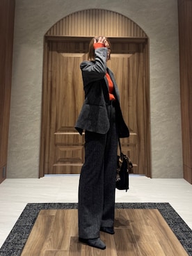 「AJUGA.（アジュガ）のアイテム」を使った、AJUGA.スタッフさん（レディース・161cm）の秋コーディネート