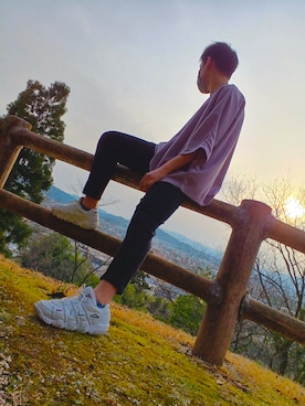 「アイテム（スニーカー）」を使った、neyoさん（メンズ・169cm・10代）の冬コーディネート