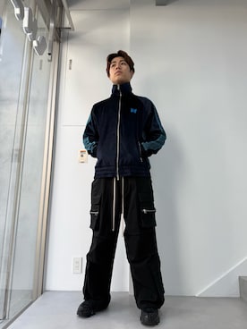 「DANKE SCHON（ダンケシェーン）のDankeSchon/ダンケシェーン/TCBLACK FLARE CARGOPANTS（カーゴパンツ、ブラック系）」を使った、itto0219さん（メンズ・174cm）の春コーディネート