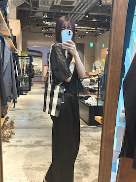「kuros'（クロス）のハンモックサコッシュ ギンガムチェック（ショルダーバッグ、ブラック系）」を使った、yuさん（レディース・166cm）の秋コーディネート