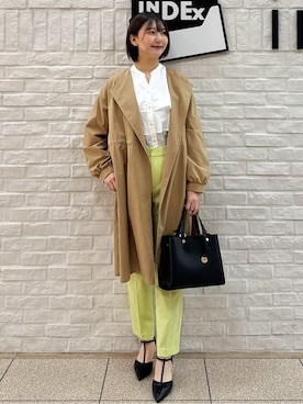 「index（インデックス）のフリルキーネックシャツ【洗濯機OK/イージーアイロン/防シワ】《XS～LL/7col》（シャツ/ブラウス、ホワイト系）」を使った、mihaさん（レディース）の春コーディネート