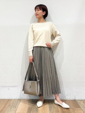 「アイテム（その他シューズ、ホワイト系）」を使った、山さんさん（レディース・154cm）の秋コーディネート