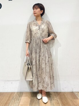 「アイテム（その他シューズ、ホワイト系）」を使った、山さんさん（レディース・154cm）の秋コーディネート