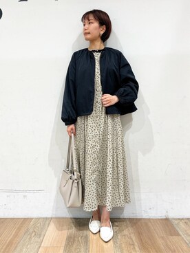 「アイテム（その他シューズ、ホワイト系）」を使った、山さんさん（レディース・154cm）の秋コーディネート