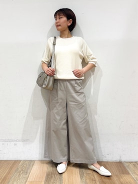 「アイテム（その他シューズ、ホワイト系）」を使った、山さんさん（レディース・154cm）の秋コーディネート