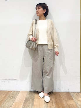 「アイテム（その他シューズ、ホワイト系）」を使った、山さんさん（レディース・154cm）の秋コーディネート