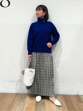 「アイテム（その他シューズ、ホワイト系）」を使った、山さんさん（レディース・154cm）の冬コーディネート