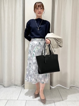 「アイテム（トレンチコート、グレー系）」を使った、komiさん（レディース・164cm）の春コーディネート