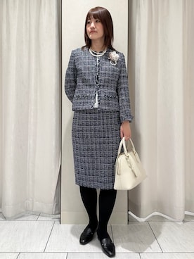 「アイテム（ブローチ/コサージュ、ベージュ系）」を使った、komiさん（レディース・164cm）の冬コーディネート