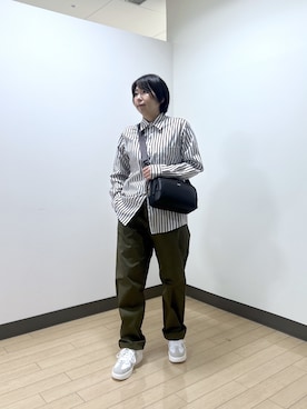 「アイテム（スラックス、グリーン系）」を使った、okaさん（メンズ・162cm）の秋コーディネート