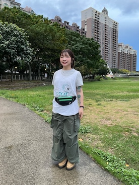 「アイテム（ボディバッグ/ウエストポーチ）」を使った、wslさん（レディース・154cm）の秋コーディネート