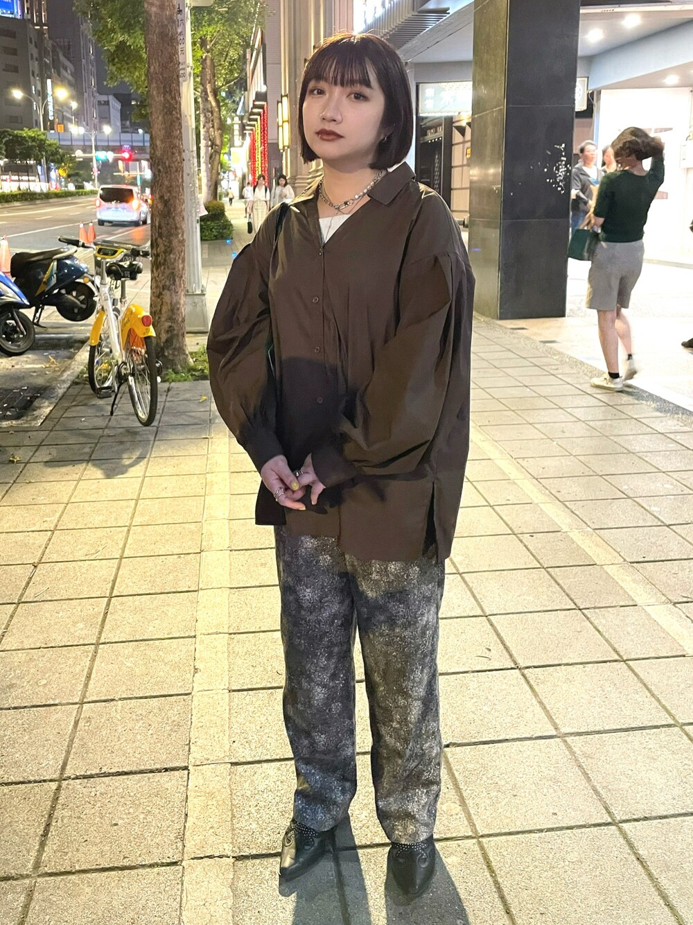「JEANASISのウエスタンヒールシューズ/105284（スリッポン、ブラック系）」を使った、wslさん（レディース・154cm）の春コーディネートの1枚目の写真