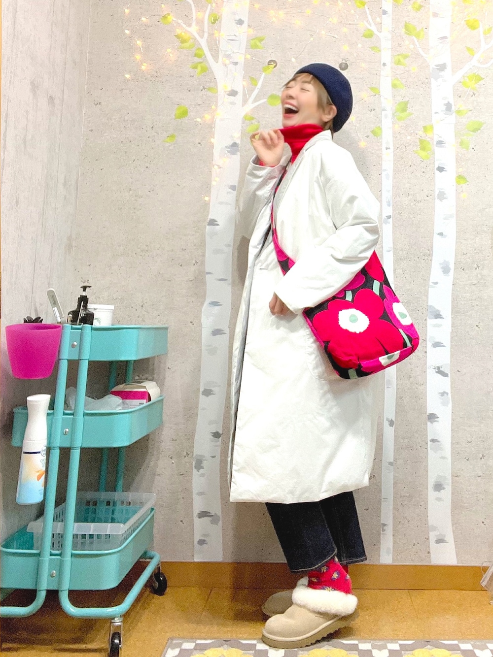 「ダウンコート、uggスリッパ、赤タートル、ベレー帽推奨委員会、トイプードル、リバーシブルコート、ひらいちゃんLOVEの会♡」｜「deuxcのアイテム（ハンチング/ベレー帽、ブルー系）」を使った、chaco♪さん（レディース・157cm）の冬コーディネートの1枚目の写真