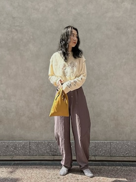 「スクエアトゥ」｜「アイテム（スラックス）」を使った、maccoさん（レディース・162cm）の春コーディネート