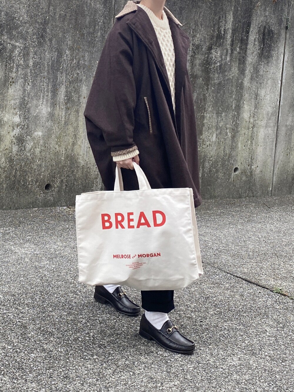 「ニット、オーバーサイズ、ユニクロ、大人コーデ、アランニット、フィッシャーマンニット、オトナカジュアル、秋冬コーデ」｜「L.L.Beanのフィッシャーマンズ・セーター（ニット/セーター、ホワイト系）」を使った、ともさん（レディース・153cm）の秋コーディネートの1枚目の写真