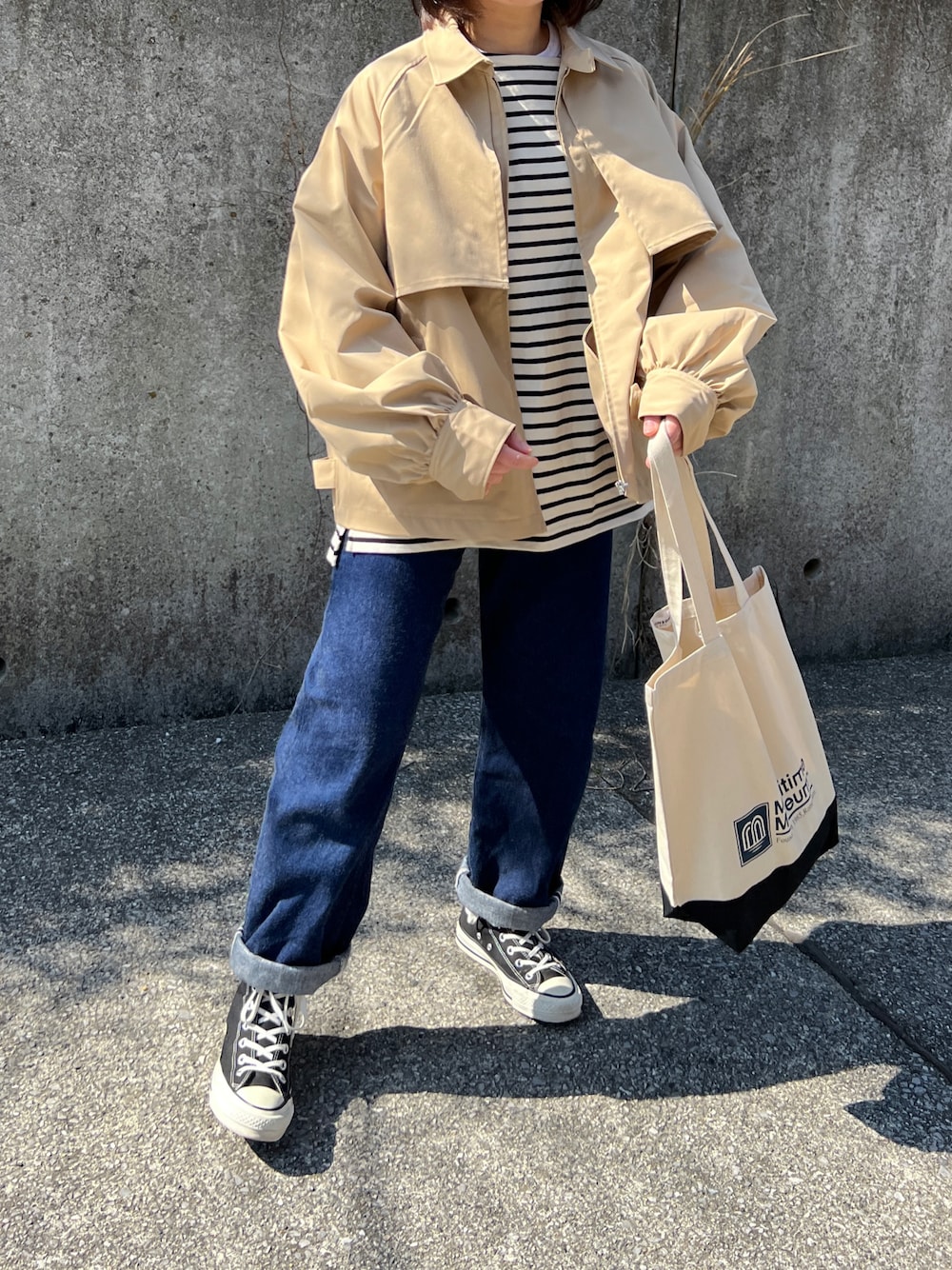 「春服、今日のコーデ、スニーカーコーデ、オトナカジュアル、低身長女子、ボーダー、デニム、デニムパンツ、骨格ストレート、トートバッグ」｜「LENOのアイテム（デニムパンツ、ブルー系）」を使った、ともさん（レディース・153cm）の春コーディネートの1枚目の写真