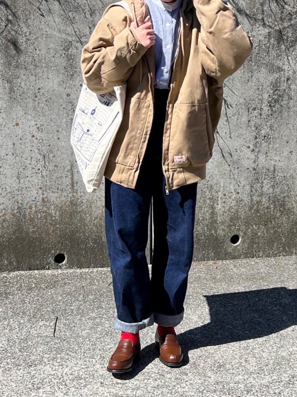 「春服デビュー宣言、春服コーデ、大人カジュアル、きれいめカジュアル、デニム、ローファー、ストライプシャツ、低身長コーデ、休日コーデ、トートバッグ」｜「LENOのアイテム（デニムパンツ、ブルー系）」を使った、ともさん（レディース・153cm）の春コーディネートの1枚目の写真