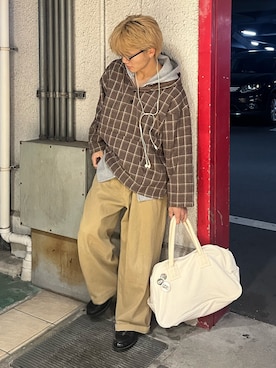 「THE BOLDMAN（ザ ボールドマン）のCheck Shirt Hoodie  / チェックシャツフーディー（Hoodies、ベージュ系）」を使った、reijiro さん（メンズ・165cm）の春コーディネート