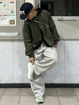 「アイテム（メッセンジャーバッグ）」を使った、reijiro さん（メンズ・165cm）の春コーディネート