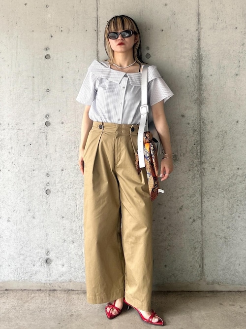 防シワ】ラメミックスオフショルダー風ストライプシャツ（シャツ