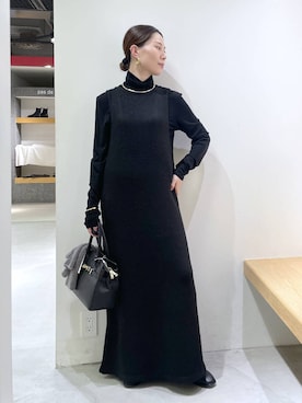 「アイテム（バングル/リストバンド）」を使った、shimomuさん（レディース・158cm）の秋コーディネート