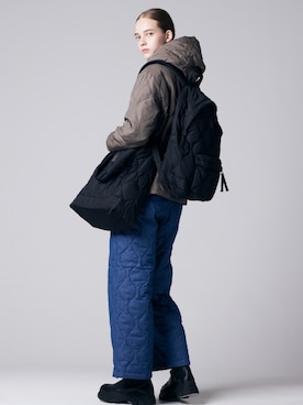 「アイテム（パーカー）」を使った、TAION OFFICIALさん（レディース・170cm）の秋コーディネート