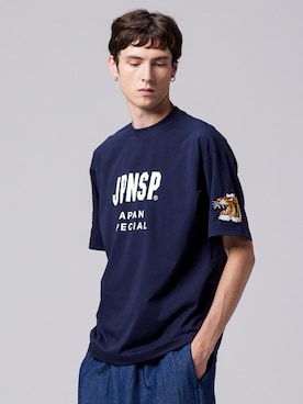 「TAION（タイオン）の【TAION(タイオン)】〈ユニセックス〉ノンダウン ジャパンスペシャル アーム刺繍 Tシャツ（Tシャツ/カットソー、ブルー系）」を使った、TAION OFFICIALさん（メンズ・181cm）の春コーディネート