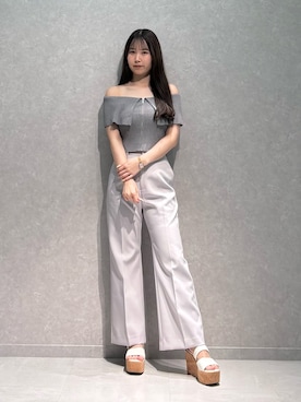 「MERCURYDUO（マーキュリーデュオ）のペプラムビスチェパンツセットアップ（つなぎ/オールインワン、グレー系）」を使った、NANAさん（レディース・155cm）の夏コーディネート