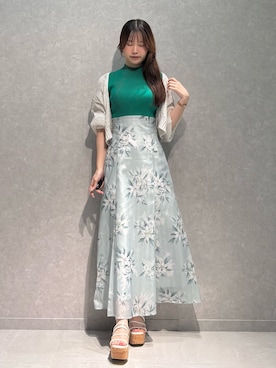 「MERCURYDUO（マーキュリーデュオ）の花柄ドッキングバックレースアップワンピース（ワンピース、グリーン系）」を使った、NANAさん（レディース・155cm）の春コーディネート