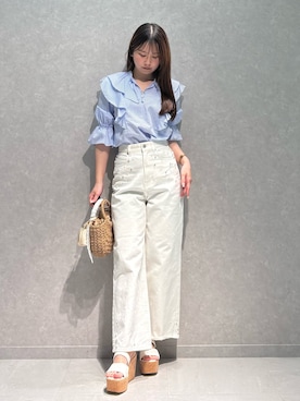 「MERCURYDUO（マーキュリーデュオ）のパールデニムパンツ（デニムパンツ、ホワイト系）」を使った、NANAさん（レディース・155cm）の春コーディネート