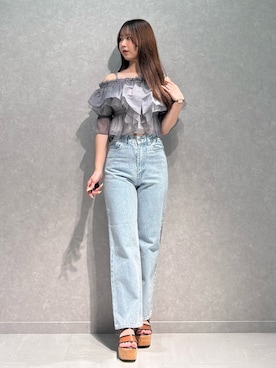 「MERCURYDUO（マーキュリーデュオ）のストレートデニムパンツ（デニムパンツ、ブルー系）」を使った、NANAさん（レディース・155cm）の春コーディネート