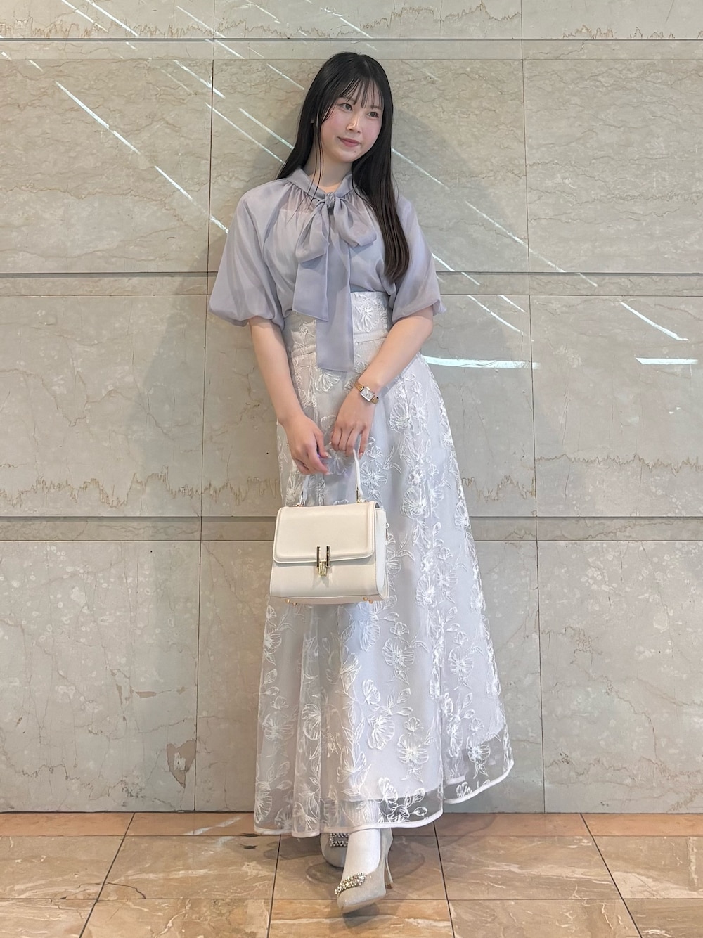 「MERCURYDUOのサイドジップショルダーバッグ（ハンドバッグ、ピンク系）」を使った、NANAさん（レディース・155cm）の春コーディネートの1枚目の写真
