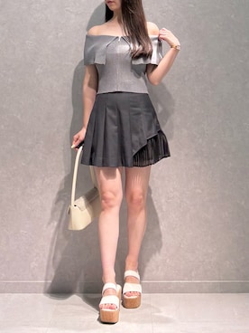 「MERCURYDUO（マーキュリーデュオ）の異素材切替プリーツミニスカパン（スカート、グレー系）」を使った、NANAさん（レディース・155cm）の夏コーディネート