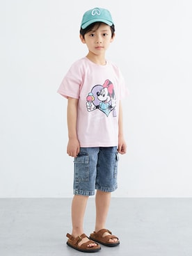 「nissen（ニッセン）の【ディズニー】吸水速乾・接触冷感・UVカット加工　半袖プリントTシャツ（男の子・女の子）（Tシャツ/カットソー、ピンク系）」を使った、nissen Kids Modelsさん（キッズ・121cm）の春コーディネート