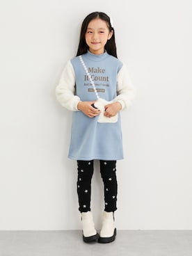 「アイテム（ワンピース）」を使った、nissen Kids Modelsさん（キッズ・124cm）の秋コーディネート