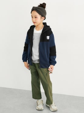 「アイテム（トップス）」を使った、nissen Kids Modelsさん（キッズ・124cm）の冬コーディネート