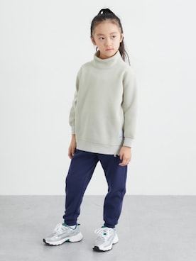 「アイテム（スウェット）」を使った、nissen Kids Modelsさん（キッズ・124cm）の冬コーディネート