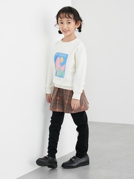 「通学スタイル」｜「アイテム（パンツ）」を使った、nissen Kids Modelsさん（キッズ・120cm）の秋コーディネート