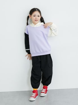 「カーゴパンツコーデ」｜「アイテム（スウェット）」を使った、nissen Kids Modelsさん（キッズ・120cm）の秋コーディネート