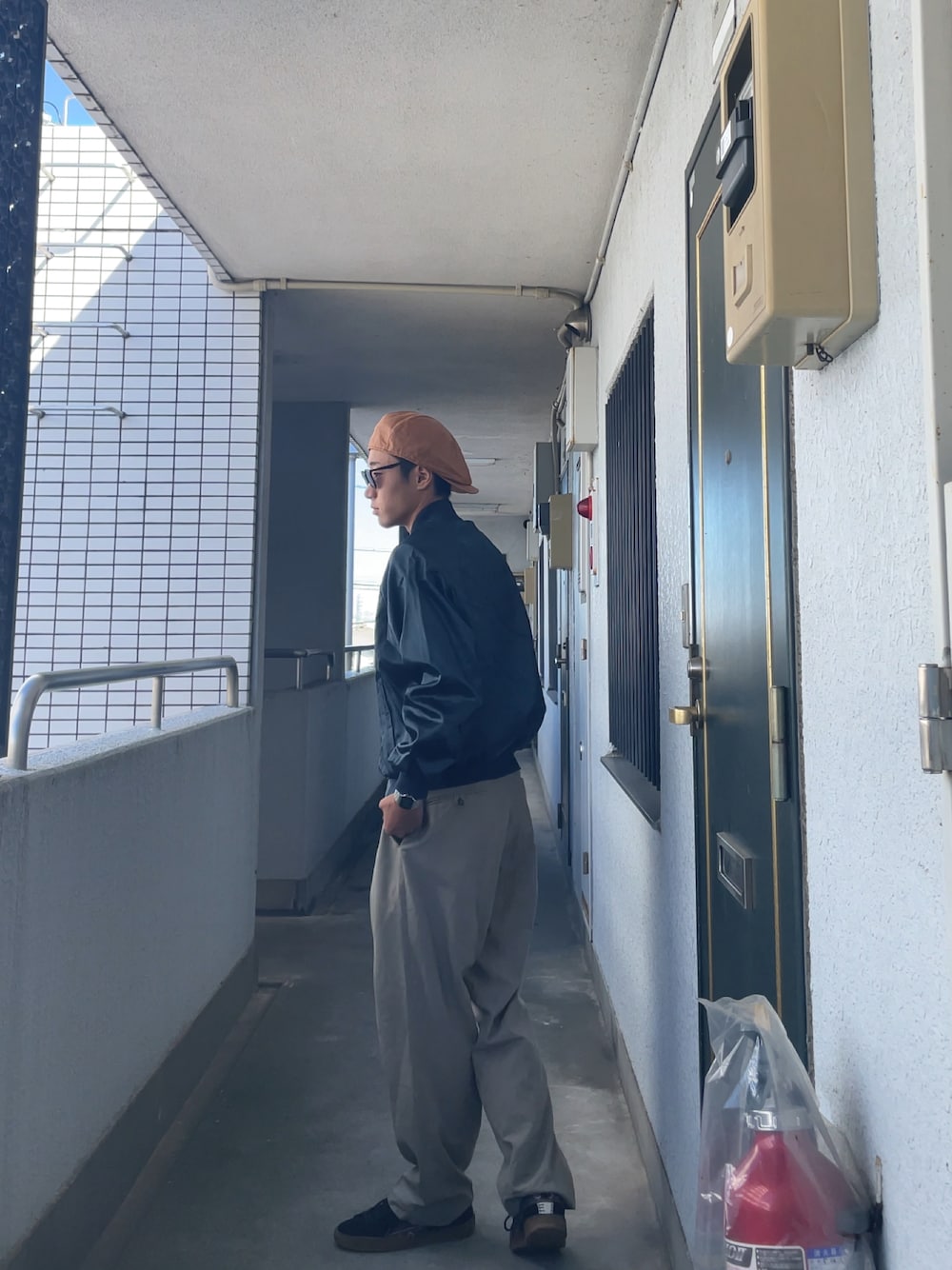 「秋っぽコーデ更新中、古着MIX、秋のコーデ、メンズコーデ、お出かけコーデ、軍モノ」｜「no brandのアイテム（スラックス、ベージュ系）」を使った、kaikaicode3150さん（メンズ・175cm）の秋コーディネートの1枚目の写真