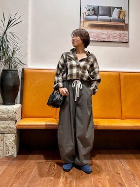 「URBAN RESEARCH DOORS（アーバンリサーチドアーズ）のアイテム（サンダル）」を使った、YUKI KAWAIさん（レディース・152cm）の秋コーディネート