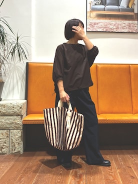 「EKAL（エカル）のDOT AIR SHORT-SLEEVE PULLOVER（Tシャツ/カットソー、ブラウン系）」を使った、YUKI KAWAIさん（レディース・152cm）の春コーディネート