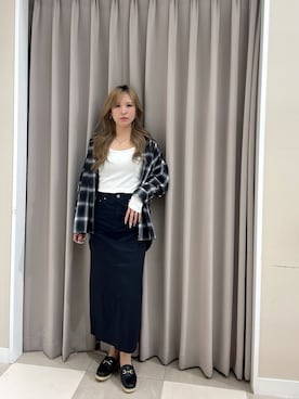 「ITEMS URBANRESEARCH（アイテムズ アーバンリサーチ）の『イージーケア』ストレッチチノスカート(楽着シリーズ)（スカート、ブルー系）」を使った、Rioriさん（レディース・166cm）の春コーディネート