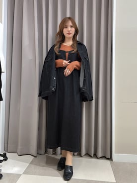 「アイテム（デニムジャケット）」を使った、Rioriさん（レディース・166cm）の秋コーディネート