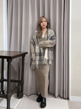 「アイテム（マフラー）」を使った、Rioriさん（レディース・166cm）の秋コーディネート