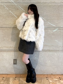 【ネット完売品】dazzlin パールチェーンエコファーブルゾン オフホワイト セール】パールチェーンエコファーブルゾン（ブルゾン）｜dazzlin