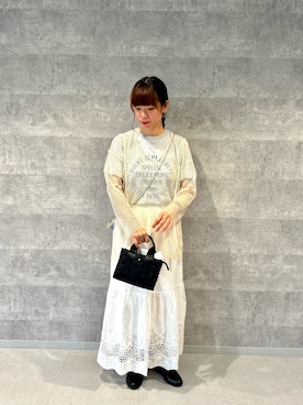 「白スカート」｜「アイテム（PC・スマホグッズ/家電）」を使った、haraponさん（レディース・163cm）の春コーディネート